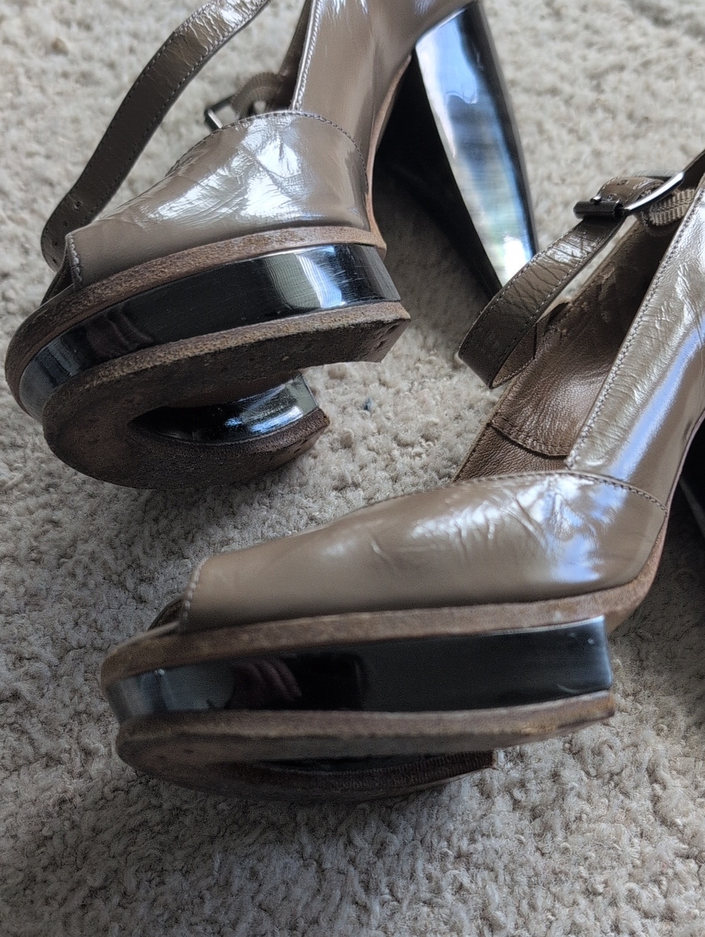 Chloe Leather Shoes - Picture 3 of 10